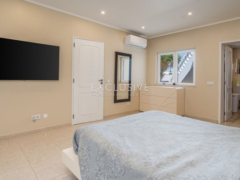 Villa for Sale in Lagos, Algarve 22