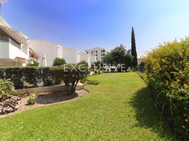 Apartment for Sale in Quarteira, Algarve 30