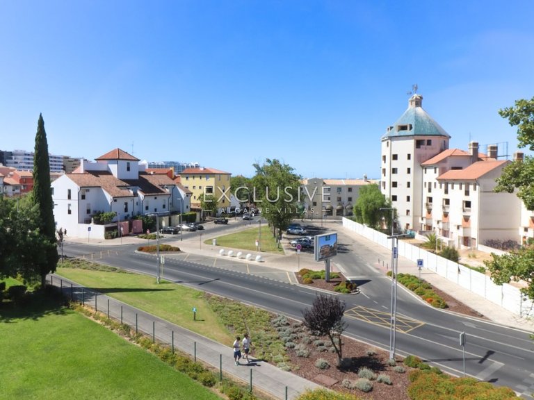 Apartment for Sale in Quarteira, Algarve 27