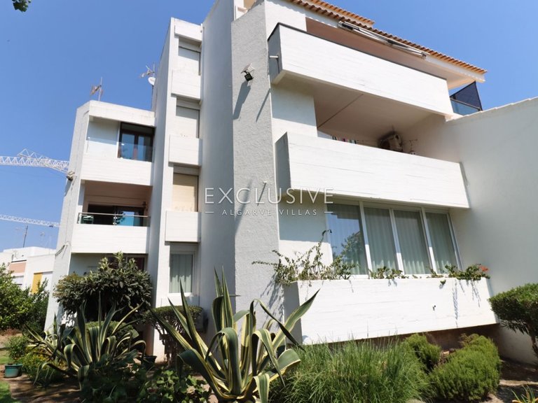 Apartment for Sale in Quarteira, Algarve 31