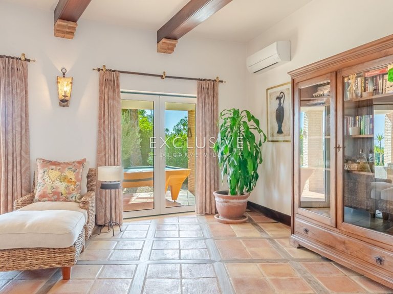 Villa for Sale in Carvoeiro, Algarve 14