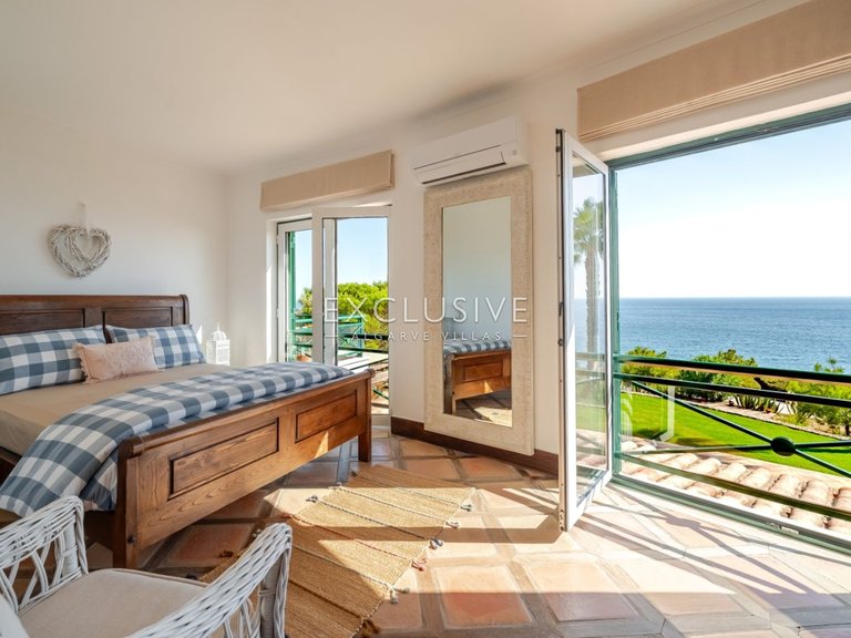 Villa for Sale in Carvoeiro, Algarve 9