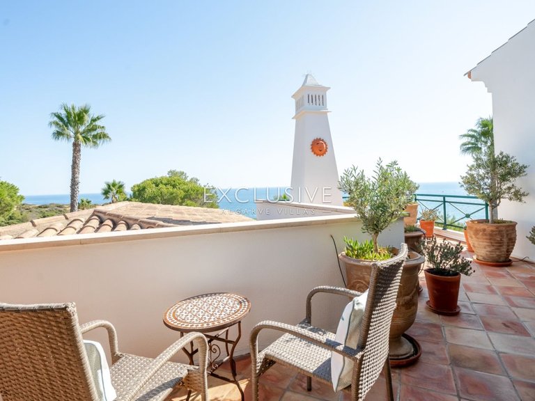 Villa for Sale in Carvoeiro, Algarve 17