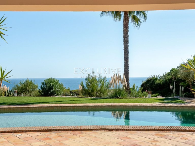 Villa for Sale in Carvoeiro, Algarve 21