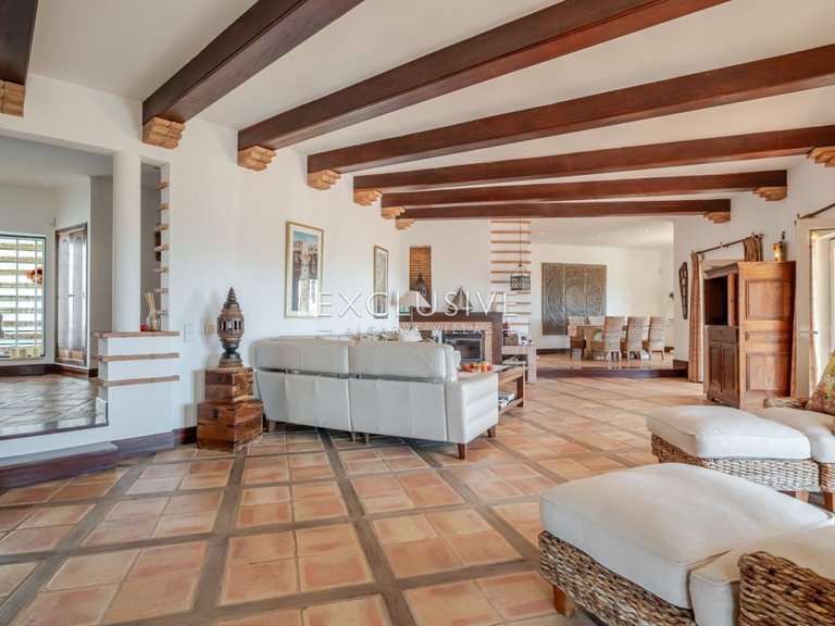 Villa for Sale in Carvoeiro, Algarve 26