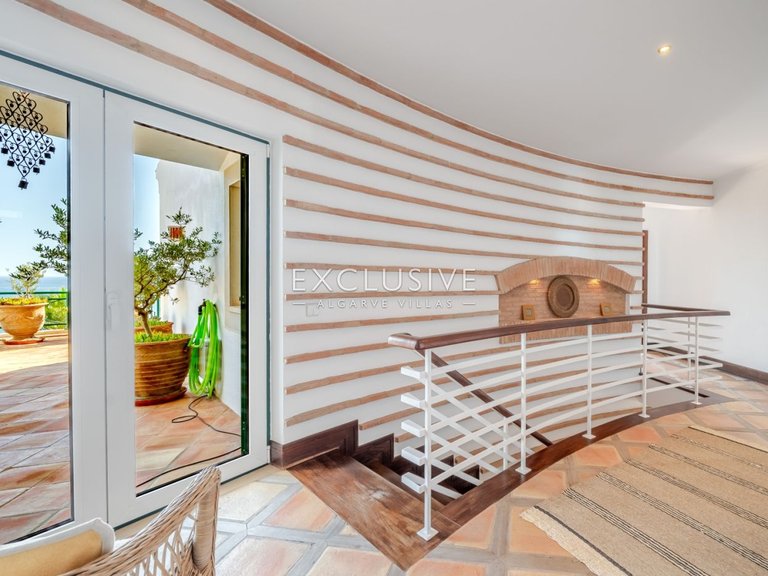 Villa for Sale in Carvoeiro, Algarve 10