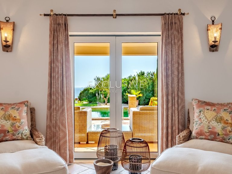 Villa for Sale in Carvoeiro, Algarve 15