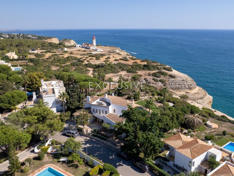 Villa for Sale in Carvoeiro, Algarve 30