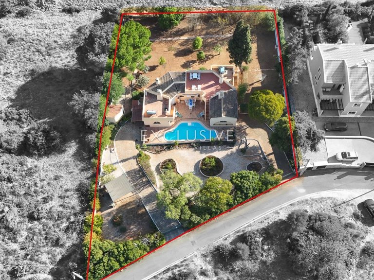 Villa for Sale in Silves, Algarve 1