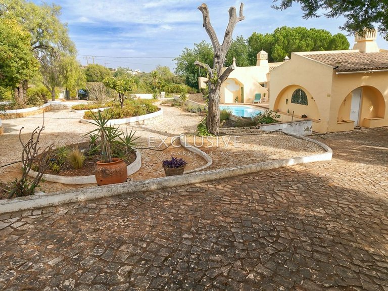 Villa for Sale in Silves, Algarve 21