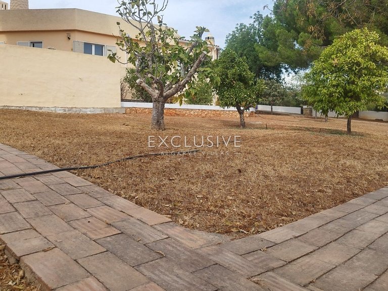 Villa for Sale in Silves, Algarve 19