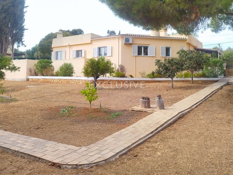 Villa for Sale in Silves, Algarve 16