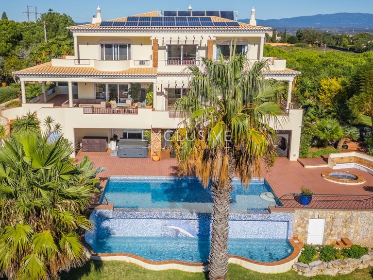 Villa for Sale in Praia Da Luz, Algarve 2