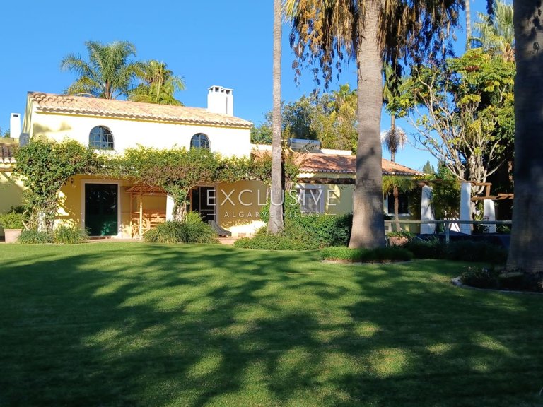 Villa for Sale in PortimÃo, Algarve 30