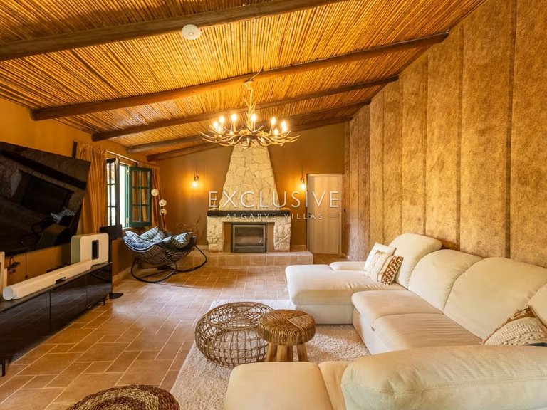 Villa for Sale in PortimÃo, Algarve 19