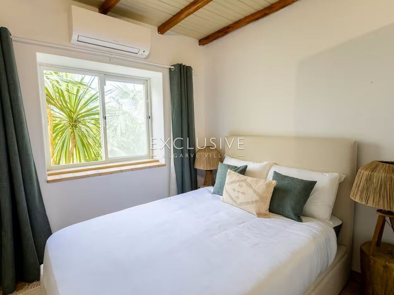 Villa for Sale in PortimÃo, Algarve 18