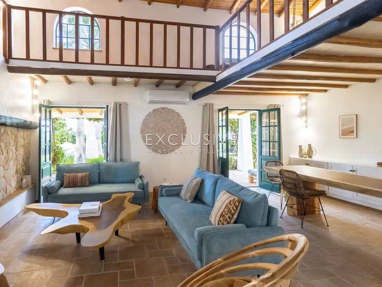Villa for Sale in PortimÃo, Algarve 11