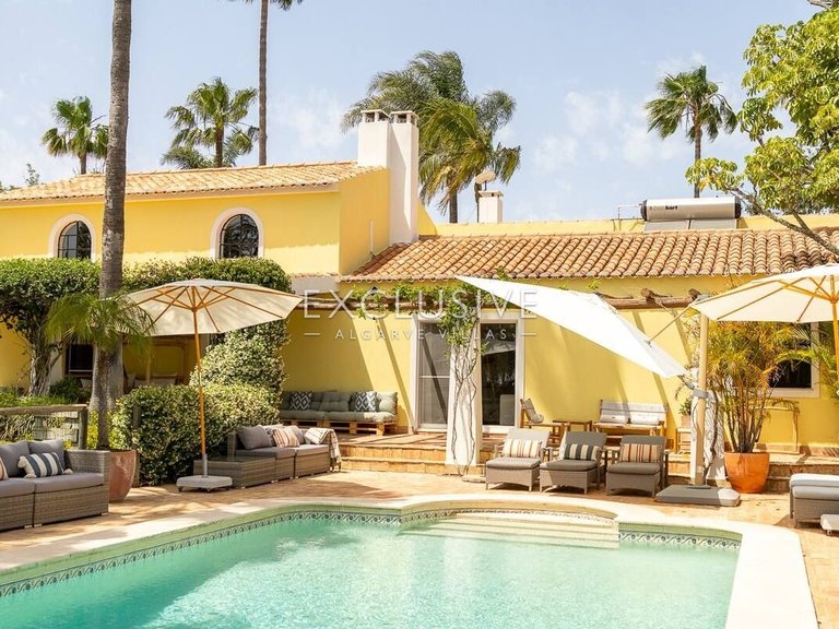 Villa for Sale in PortimÃo, Algarve 3