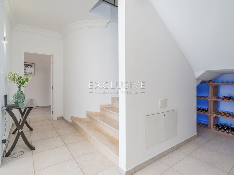Villa for Sale in Praia Da Luz, Algarve 25