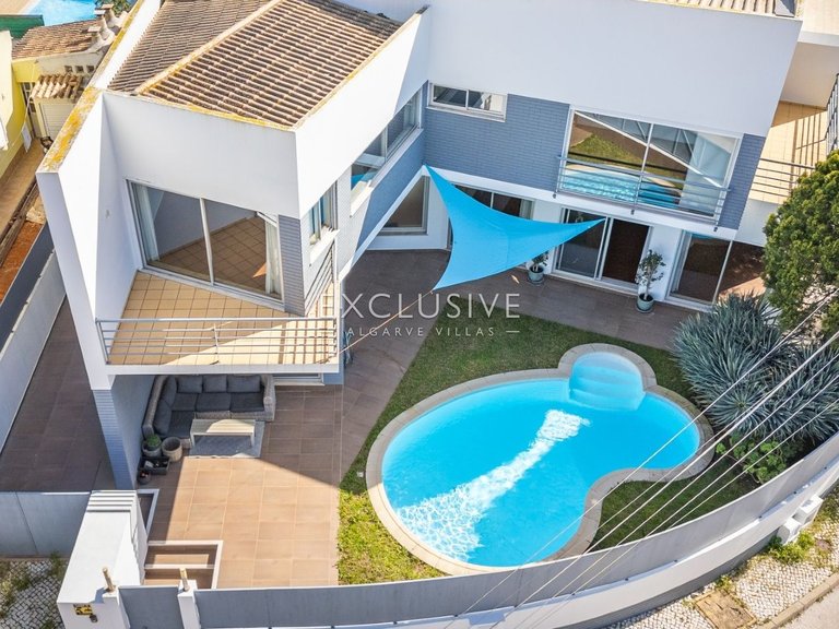 Villa for Sale in Alvor, Algarve 3