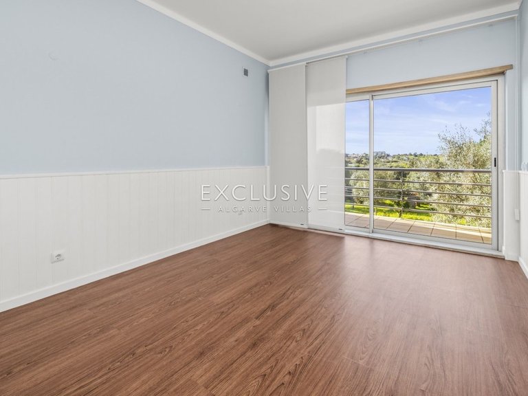 Villa for Sale in Alvor, Algarve 12