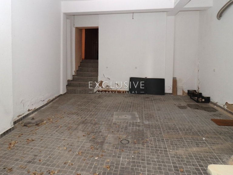Villa for Sale in Ferragudo, Algarve 17