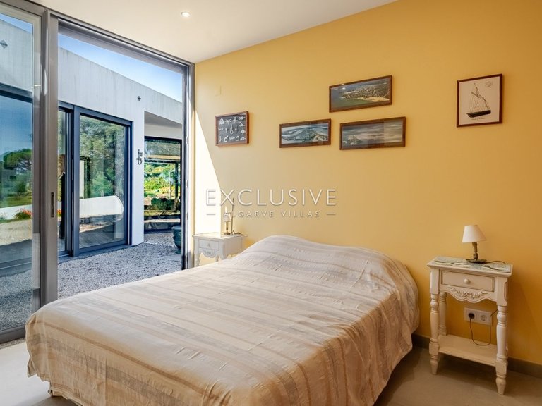 Villa for Sale in Carvoeiro, Algarve 23