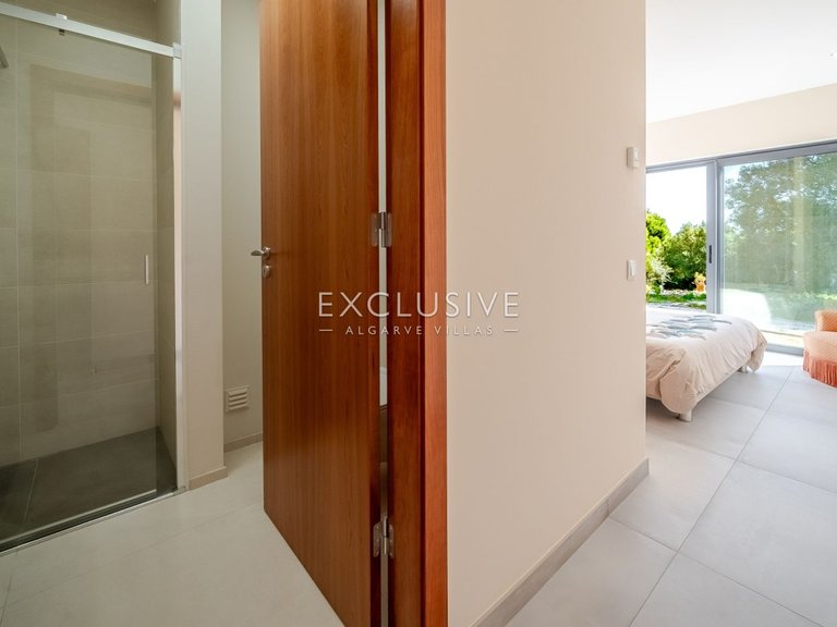 Villa for Sale in Carvoeiro, Algarve 28