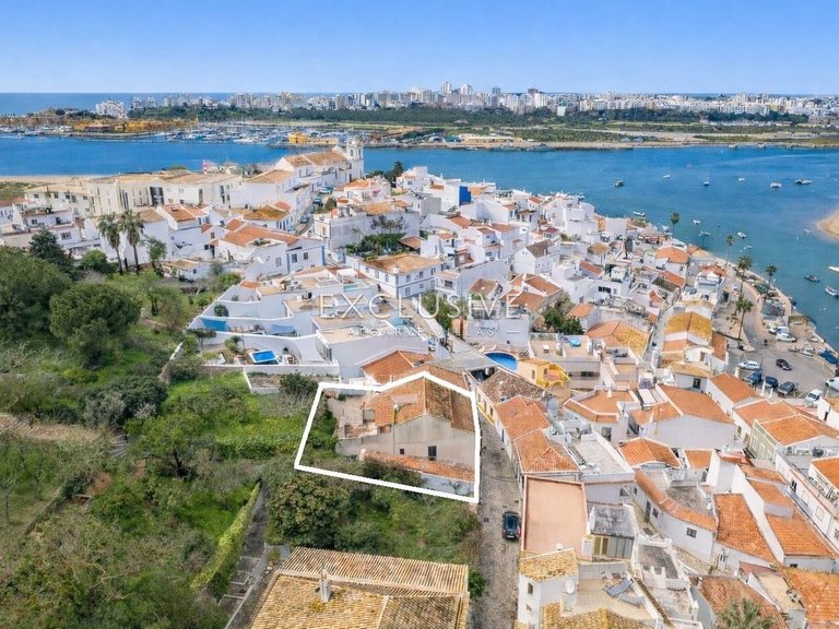 Villa for Sale in Ferragudo, Algarve 2