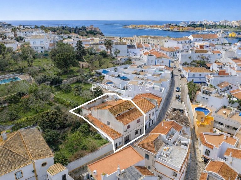Villa for Sale in Ferragudo, Algarve 9