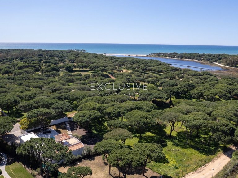 Villa for Sale in Quarteira, Algarve 27