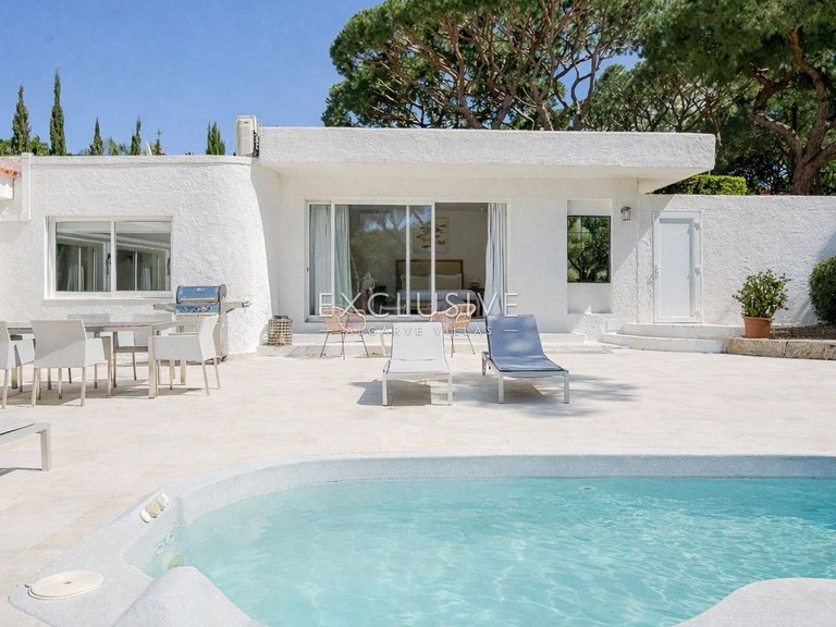 Villa for Sale in Quarteira, Algarve 7