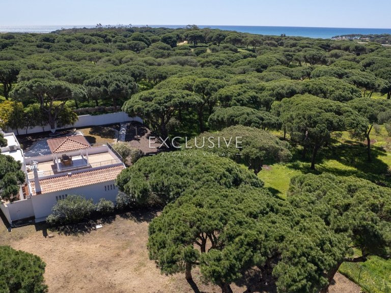 Villa for Sale in Quarteira, Algarve 28
