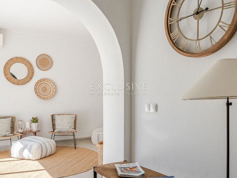 Villa for Sale in Quarteira, Algarve 8