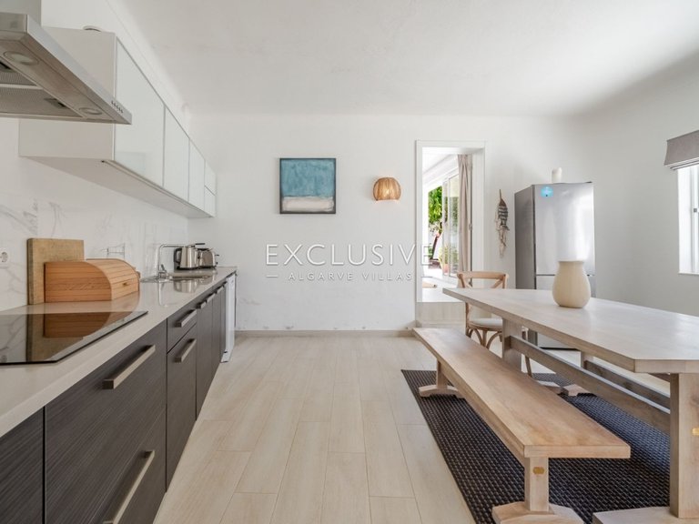 Villa for Sale in Quarteira, Algarve 11