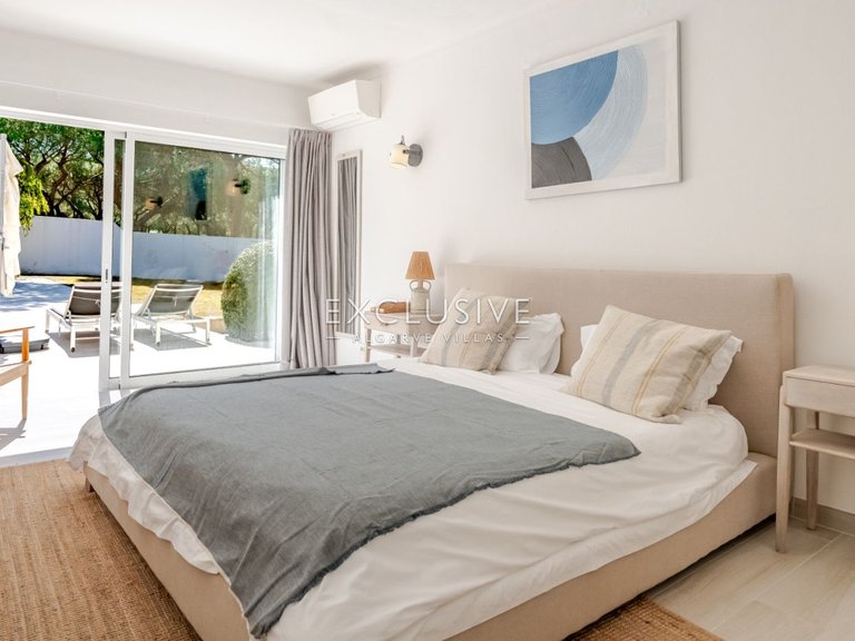 Villa for Sale in Quarteira, Algarve 17