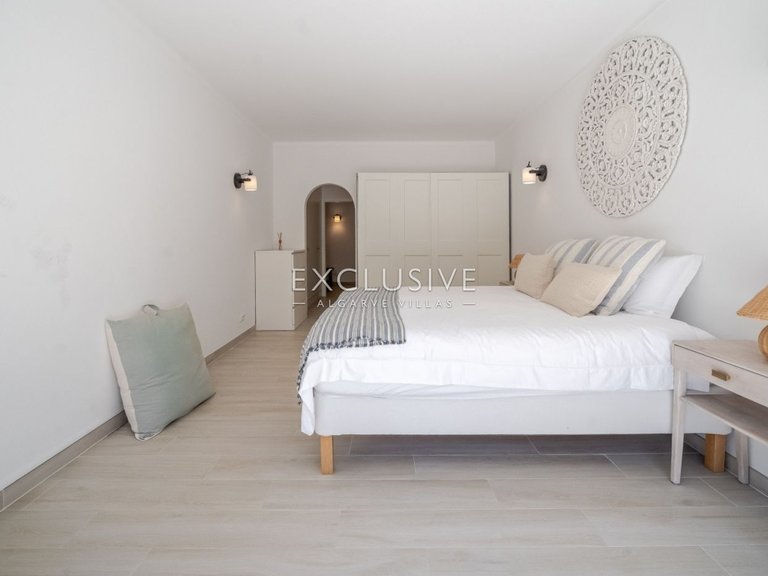 Villa for Sale in Quarteira, Algarve 23