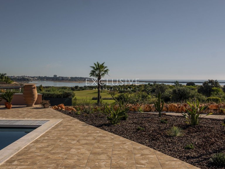 Villa for Sale in Lagos, Algarve 1