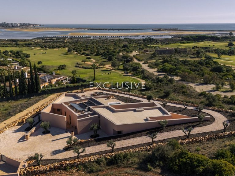 Villa for Sale in Lagos, Algarve 40