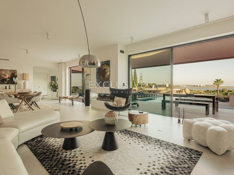 Villa for Sale in Lagos, Algarve 3
