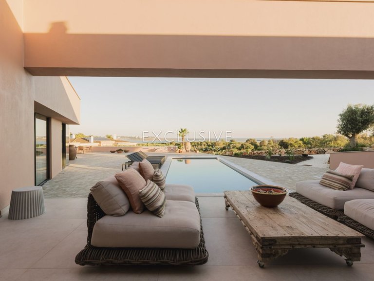 Villa for Sale in Lagos, Algarve 7