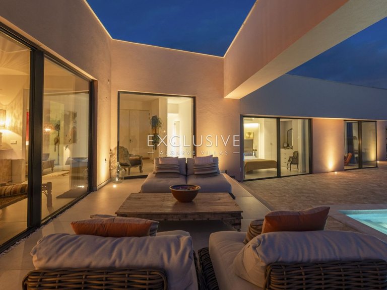 Villa for Sale in Lagos, Algarve 38