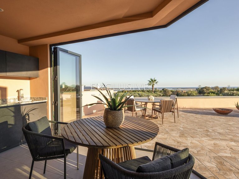 Villa for Sale in Lagos, Algarve 10