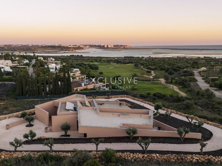 Villa for Sale in Lagos, Algarve 2