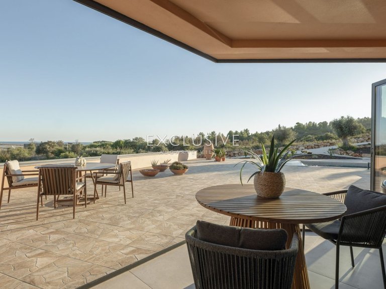 Villa for Sale in Lagos, Algarve 11