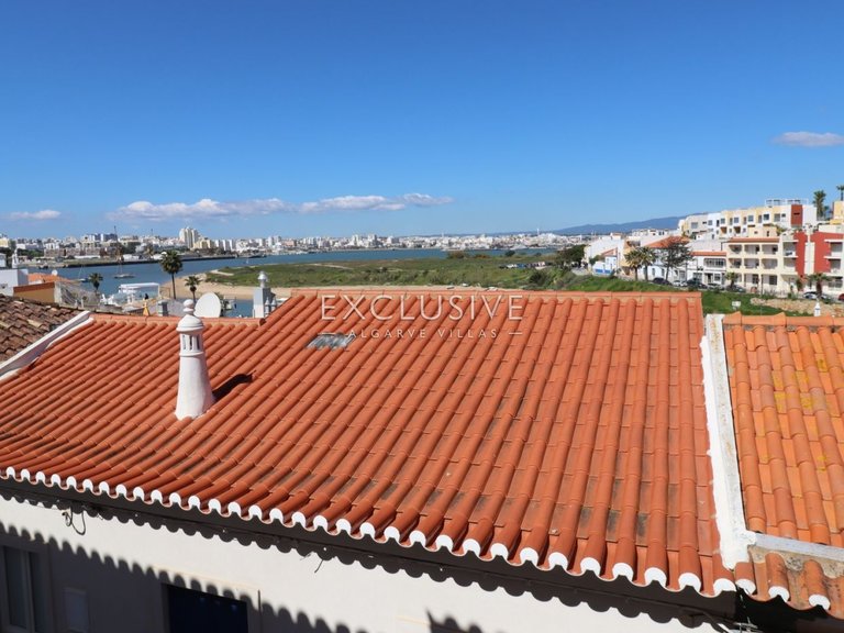 Villa for Sale in Ferragudo, Algarve 15