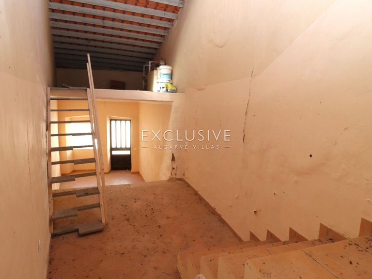 Villa for Sale in Ferragudo, Algarve 18