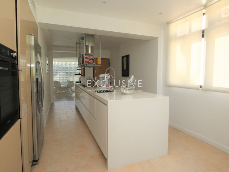 Villa for Sale in Lagos, Algarve 6
