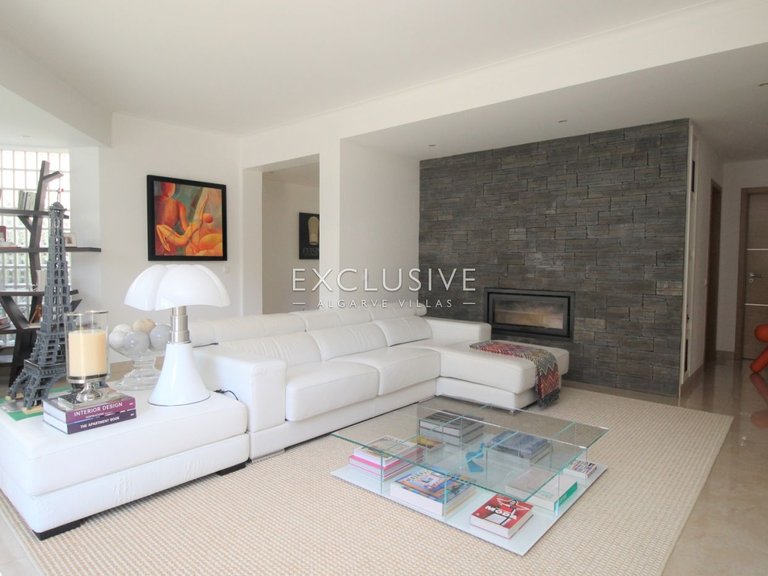 Villa for Sale in Lagos, Algarve 2