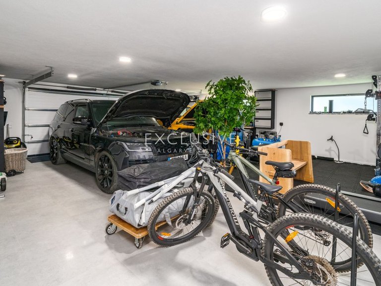 Villa for Sale in Lagos, Algarve 35